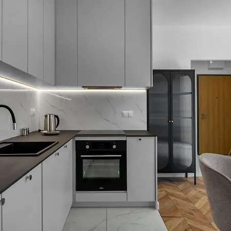 Kasprzaka 29A Business Apartments N1 - Parking, Balcony, Targi Expo - By Rentujemy Apartment *