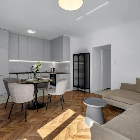 Apartment Kasprzaka 29A Business Apartments N1 - Parking, Balcony, Targi Expo - By Rentujemy